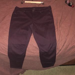 Maurice’s maroon skinny jeans